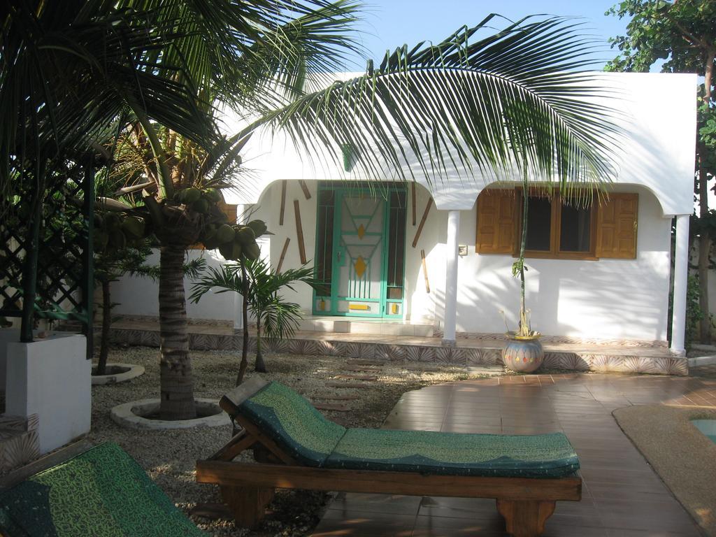 Babao Hotel Мбур Стая снимка