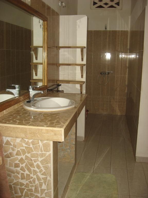 Babao Hotel Мбур Стая снимка